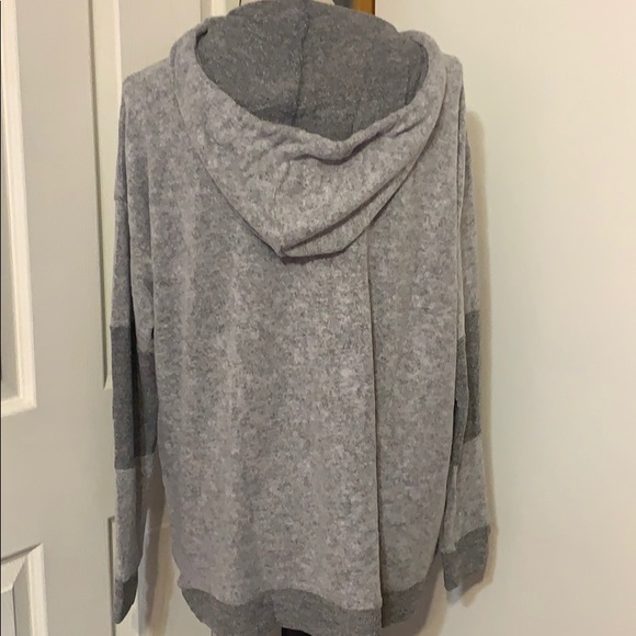 Cherish Gray Brushed Contrast Hoodie Top - Picture 4 of 8